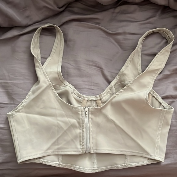 Fashion nova corset crop top - Picture 2 of 5